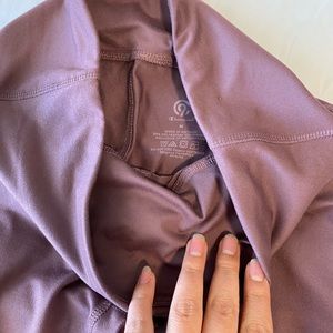 Size M work out leggings